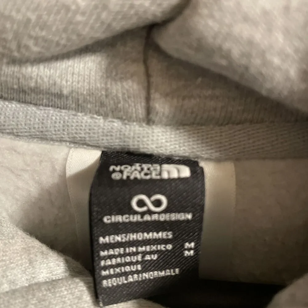 The North Face Heavyweight Hoodie Gray Men’s Size M Light Use Thick Warm Cozy